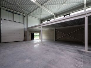 Het betreft de verkoop van KMO-units in het nieuwbouwproject "Bedrijvenpark Nieuwmoer" te Essen. Dit project geniet een uitstekende ligging langsheen de Nieuwmoersesteenweg en is zeer centraal gelegen in de grensregio, wat zorgt voor een vlotte verbinding
