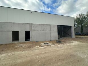 In de industriezone 'De Vloeiende' te Kapellen wordt een nieuw bedrijvenpark opgetrokken. Het betreft in totaal een verkoop van 20 nieuwbouw KMO-units, verdeeld over 2 gebouwen. Er zijn oppervlaktes beschikbaar vanaf 159 m². De units zijn samenvoegbaar o
