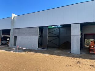 In de industriezone 'De Vloeiende' te Kapellen wordt een nieuw bedrijvenpark opgetrokken. Het betreft in totaal een verkoop van 20 nieuwbouw KMO-units, verdeeld over 2 gebouwen. Er zijn oppervlaktes beschikbaar vanaf 159 m². De units zijn samenvoegbaar o