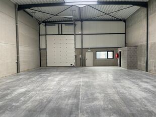 Het betreft de verhuur van nieuwbouw KMO - units langsheen de Oostmalsebaan in Brecht. De units zijn vlot bereikbaar op slechts 10 min van de E19 Antwerpen - Nederland.

Het project omvat 3 units variërend vanaf 221 m², eventueel samenvoegbaar. De units