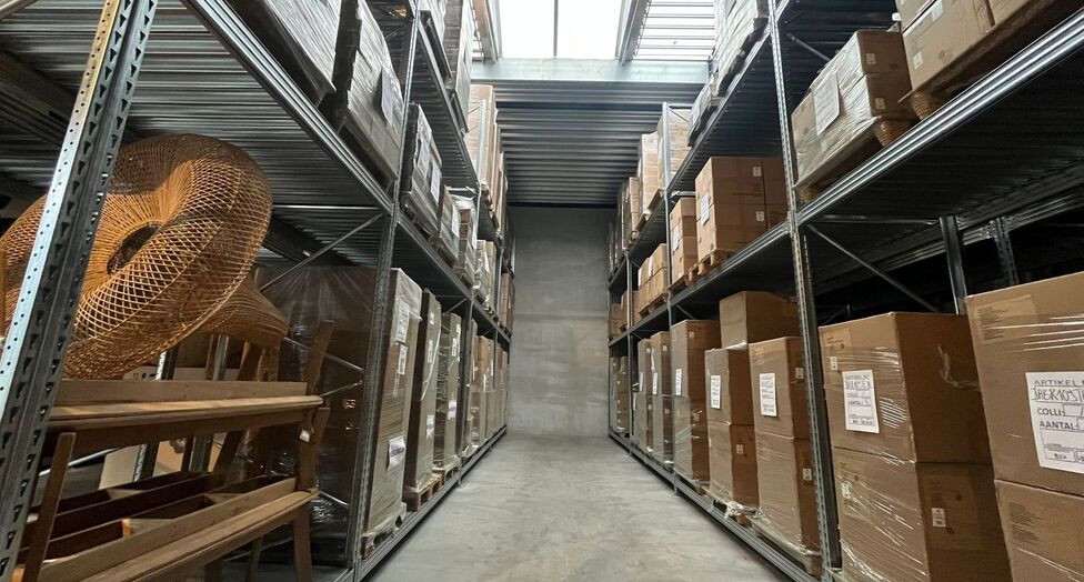 Gelegen langs de Notmeir te Duffel maken deze drie moderne bedrijfsunits deel uit van het recente “Duffel Business Park”, een kwalitatief nieuw KMO-project op een strategische locatie tussen Antwerpen en Brussel.
Het bedrijvenpark bevindt zich tussen