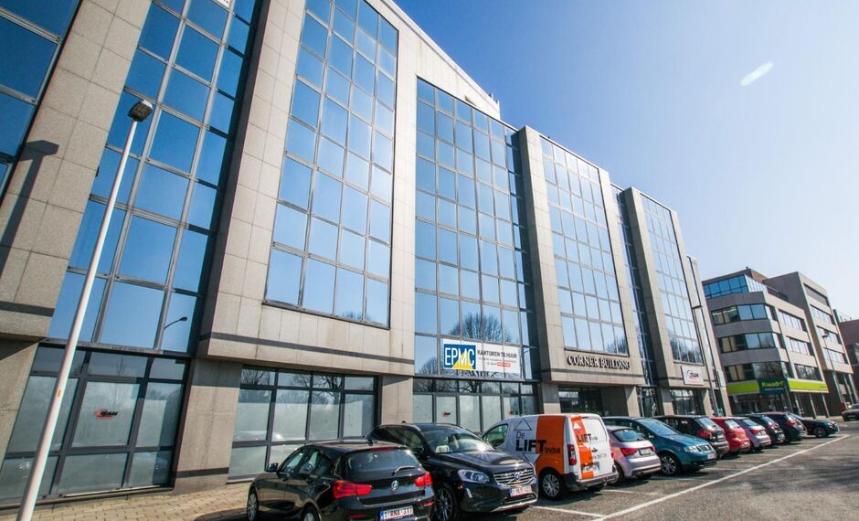 Corner Building in Antwerpen Berchem