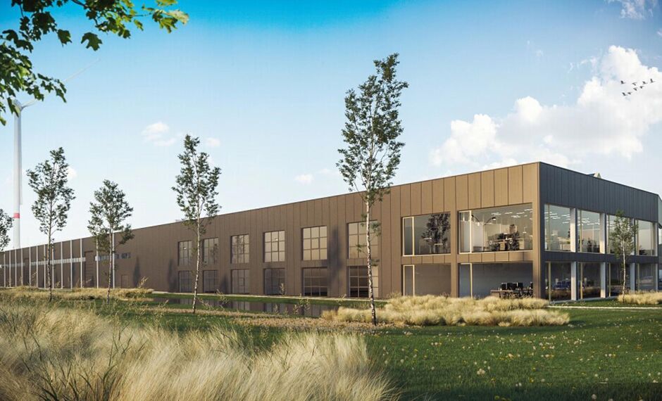 Het betreft een gerenoveerd bedrijfsgebouw gelegen op de voormalige site van drukkerij Proost, in de industriezone Everdongen te Turnhout. De site geniet een uitstekende en centrale ligging, vlakbij oprittencomplex 24 (Turnhout-Centrum) van de E34. Dit re