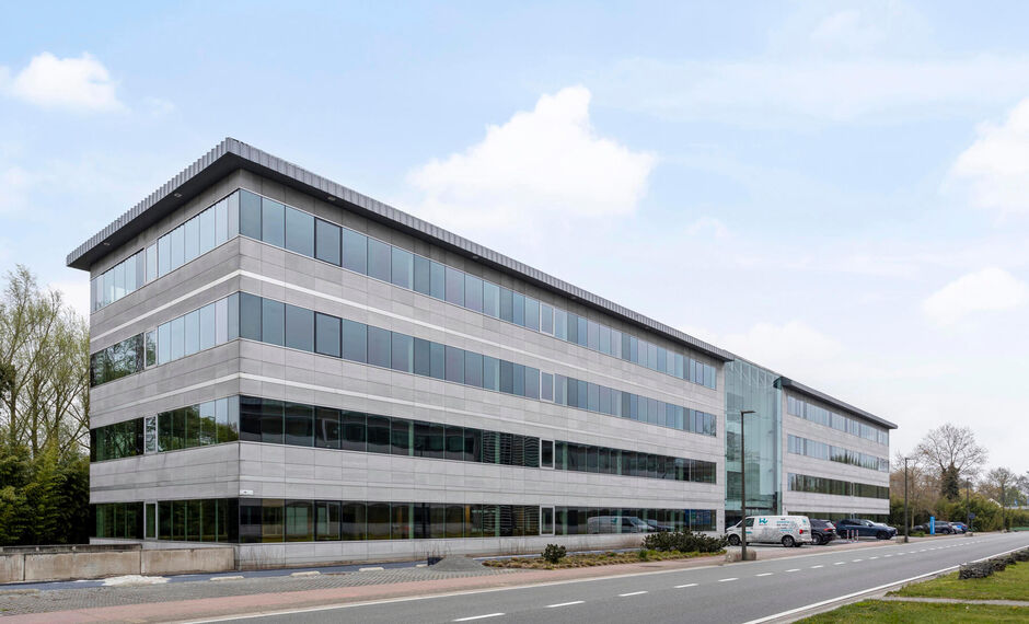 FORUM bevindt zich in het bruisende OFFICE PARK MECHELEN, dat bestaat uit vier gebouwen met een totale kantoorruimte van 30.000m². Het park biedt een bedrijfsrestaurant en ruime parkeergelegenheid, zowel ondergronds als bovengronds.

De locatie van FORUM