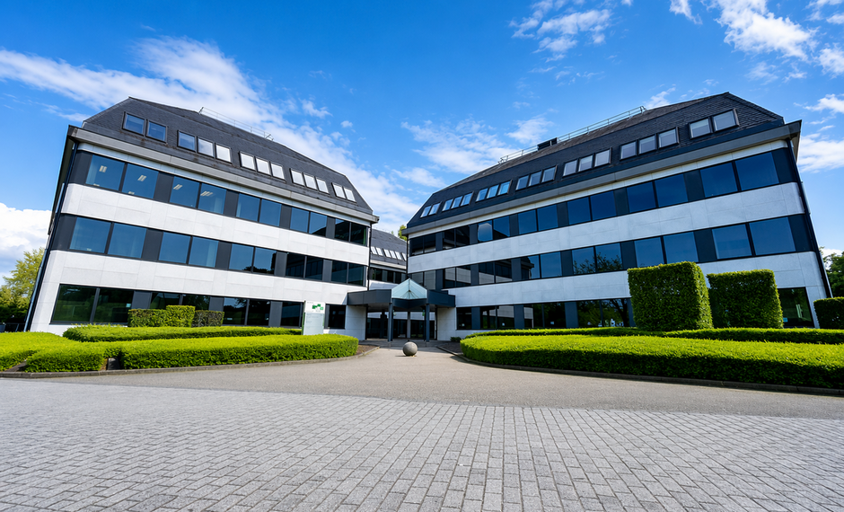 Garden Square is een kwalitatief kantorencomplex in een groene, residenti&euml;le omgeving te Wilrijk, op wandelafstand van De Bist. De site omvat vier gebouwen rond een gemeenschappelijke patio en biedt veel natuurlijk licht en aangename buitenruimtes.

Uits