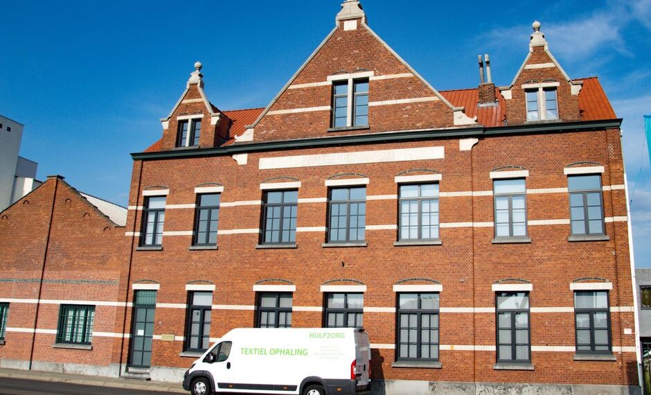 Oostkaai 23 in Antwerpen Merksem