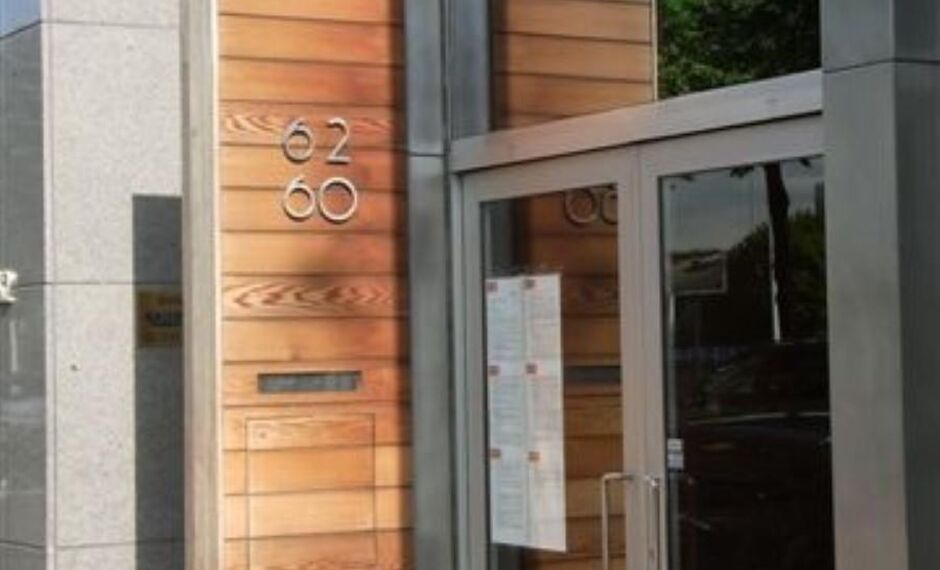 Uitbreidingstraat 60-62 (Quinten Building) in BERCHEM (ANTWERPEN)