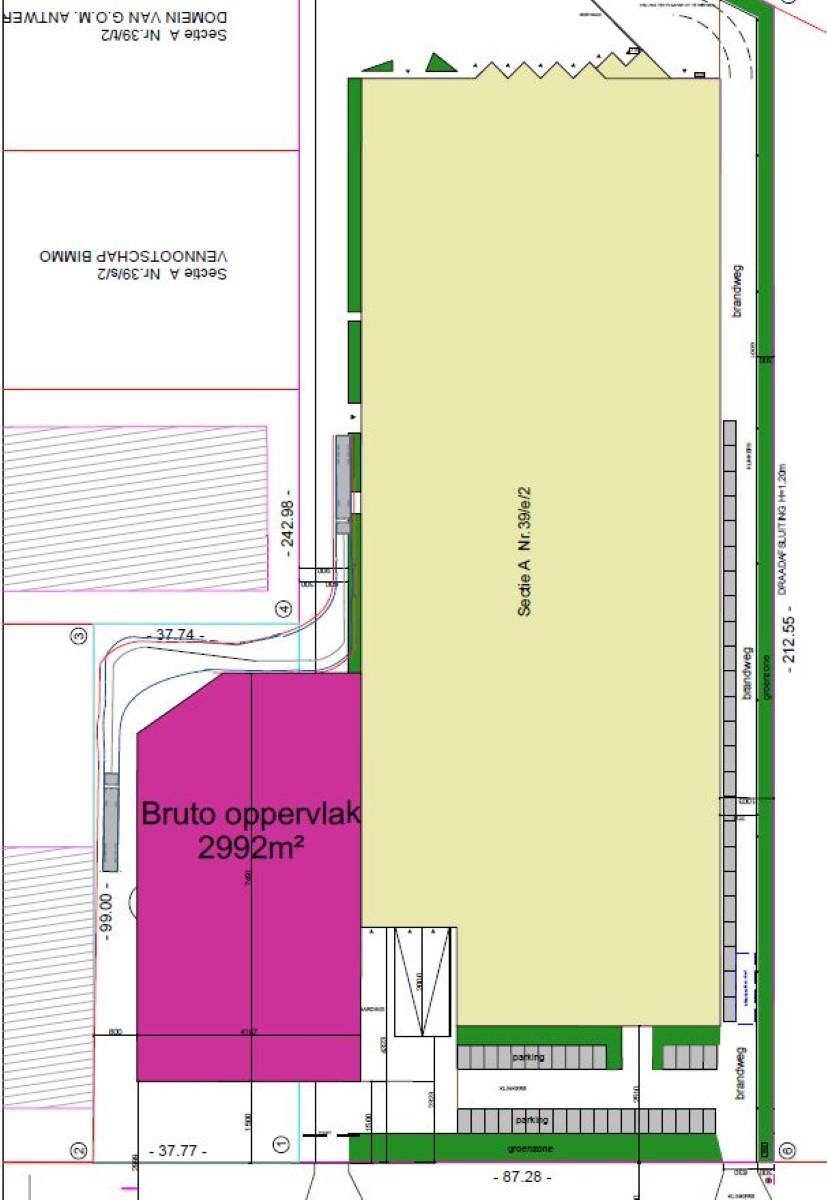 In dit representatieve semi-industriële gebouw bieden wij verschillende oppervlaktes te huur aan.

Huurprijzen exclusief Onroerende Voorheffing en servicekosten.

Contacteer ons voor verdere informatie of om een bezoek ter plaatse in te plannen.