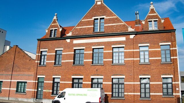 Oostkaai 23 in Antwerpen Merksem