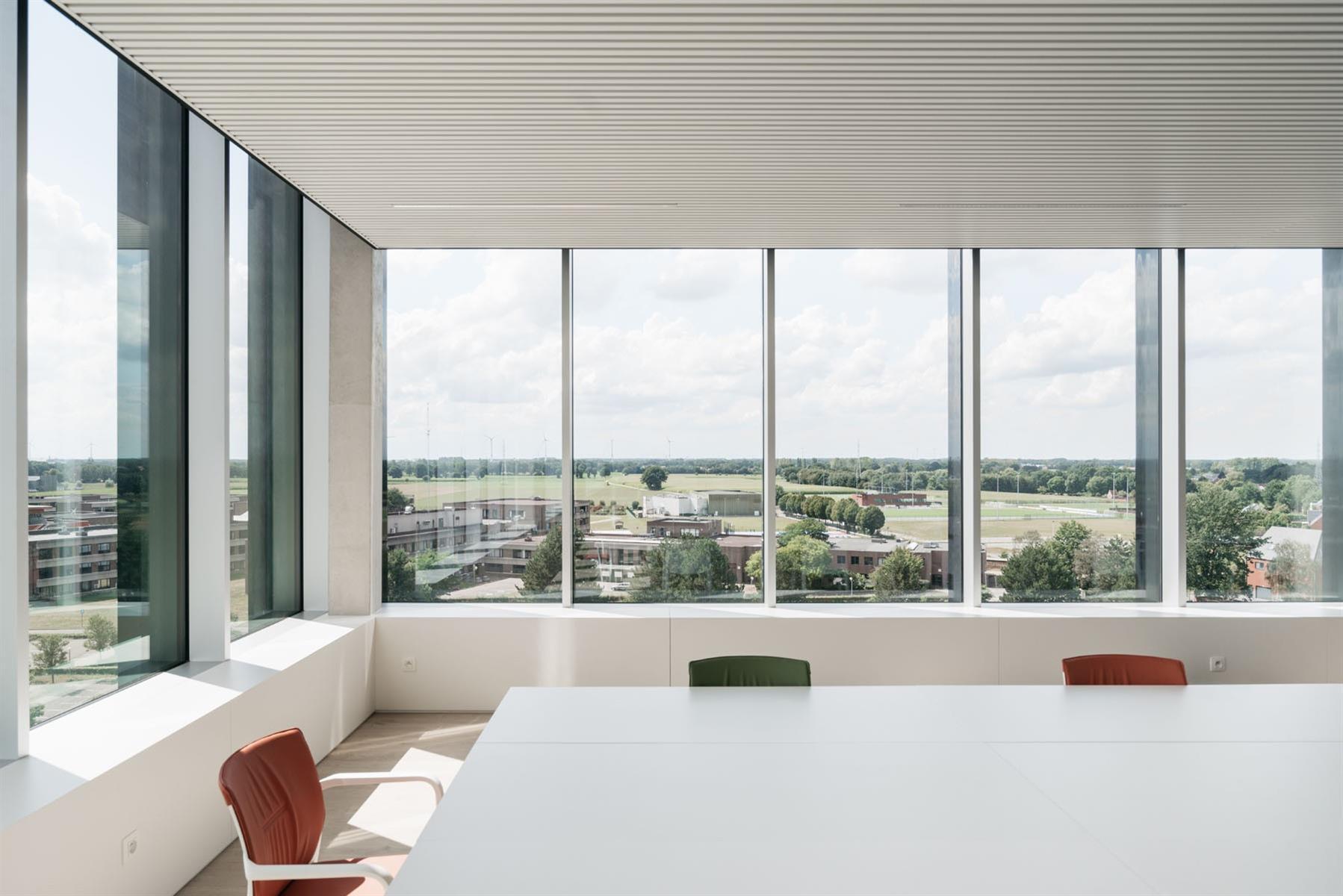 Square One, High end kantoren huren te Geel.