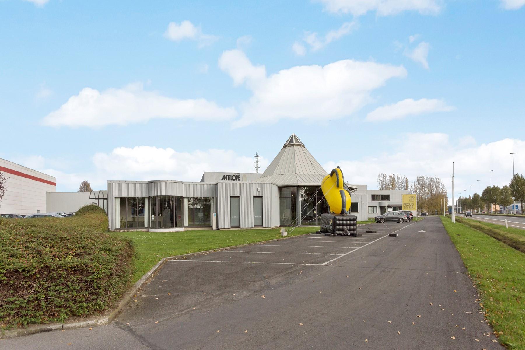 Bedrijfsgebouw te huur in Lier
