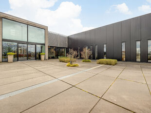 Baanwinkel te huur in Wijnegem