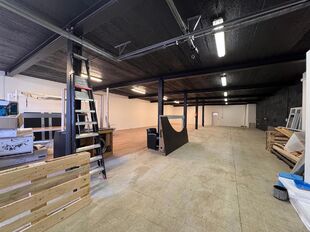 Baanwinkel te koop in Brasschaat