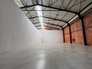 Bedrijfsgebouw te huur in Antwerpen