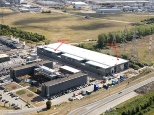 Binnen dit nieuwbouwproject bieden wij een kantoorruimte van ca. 585 m&sup2; aan, optioneel met een bijhorende magazijnruimte van ca. 1.680 m&sup2;. De kantoorruimte is opsplitsbaar en is gelegen boven het magazijn.

De kantoorruimte is energiezuinig ontworpen en