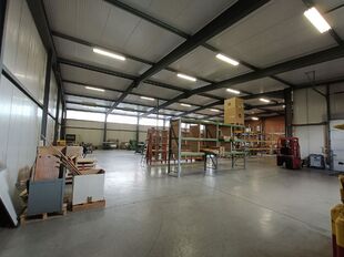 Bedrijfsgebouw te huur in Lier