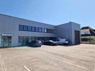 Bedrijfsgebouw te huur in Ranst