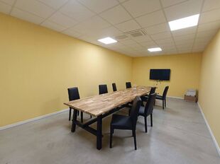 Bedrijfsgebouw te huur in Ranst