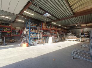 Bedrijfsgebouw te koop in Antwerpen Deurne