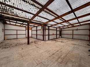 Bedrijfsgebouw te koop in Brasschaat