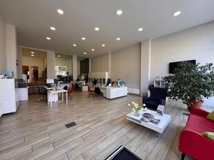 Commercieel gelijkvloers te huur in Antwerpen