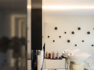 Op een gunstige en vlot bereikbare locatie op Linkeroever bieden wij dit gelijkvloerse handelspand van ca. 40 m&sup2; te koop aan, gelegen aan de Beatrijslaan 40. 

Het pand is geschikt voor diverse handels- of dienstverlenende activiteiten (kantoor, praktijk