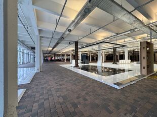 Gebouw voor gemengd gebruik te huur in Antwerpen