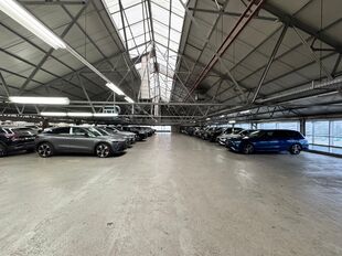 Gebouw voor gemengd gebruik te huur in Antwerpen