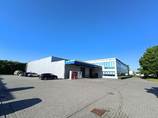 Gebouw voor gemengd gebruik te huur in Wommelgem