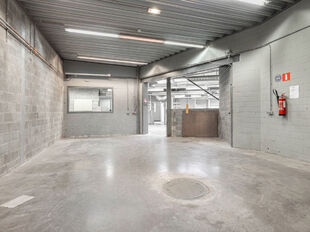 Gebouw voor gemengd gebruik te koop in Antwerpen Deurne
