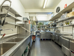 Gebouw voor gemengd gebruik te koop in Kapellen