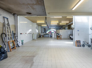Gebouw voor gemengd gebruik te koop in Malle