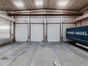 Het betreft de verhuur van een logistiek magazijn gelegen langs de Leuvensesteenweg in Boortmeerbeek. Dit gebouw geniet een uitstekende en strategische ligging en is perfect gelegen langs de N26, tussen Brussel en Leuven, en biedt directe verbindingen na