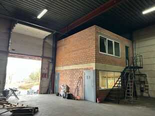 Industrieel gebouw te huur in Hoogstraten