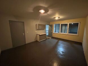 Industrieel gebouw te huur in Hoogstraten