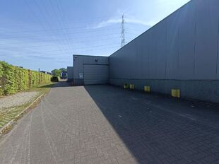 Industrieel gebouw te huur in Lint