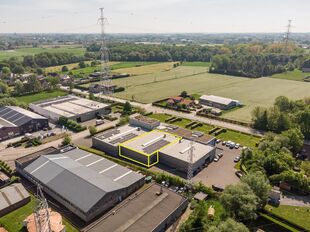 Industrieel gebouw te huur in Lint