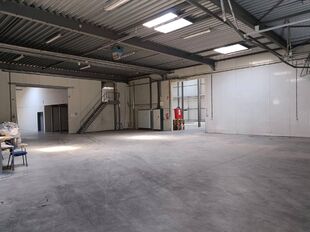 Industrieel gebouw te huur in Malle