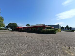 Industrieel gebouw te huur in Malle