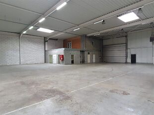 Industrieel gebouw te huur in Wommelgem