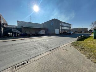 Het betreft de verkoop van een industrieel gebouw gelegen op een toplocatie in de Haven van Antwerpen, nabij enkele belangrijke invalswegen zoals de A12, E19 en de Ring van Antwerpen. Het gebouw bevindt zich op ca. 3345 m² terrein (concessie) en omvat ca