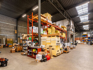 Het betreft de verkoop van een industrieel gebouw gelegen op een toplocatie in de Haven van Antwerpen, nabij enkele belangrijke invalswegen zoals de A12, E19 en de Ring van Antwerpen. Het gebouw bevindt zich op ca. 3345 m² terrein (concessie) en omvat ca