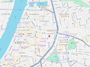 Het betreft de verhuur van een kantoorruimte op de 3de verdieping in een karaktervol gebouw gelegen op toplocatie Meir 113-115, 2000 Antwerpen. Het pand werd in 2019 erkend als bouwkundig erfgoed en werd recent herontwikkeld tot moderne kantoorruimtes waa
