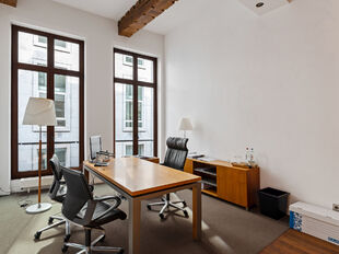 Kantoorgebouw te huur in Antwerpen