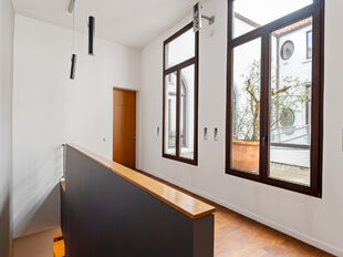 Kantoorgebouw te huur in Antwerpen