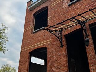 Kantoorgebouw te koop in Brasschaat