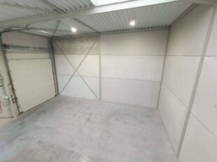 Het betreft de verhuur van twee nieuwbouw KMO-units in het project Ruggeveld te Wijnegem. Het project geniet een uitstekende ligging en biedt een vlotte verbinding via zowel de Bisschoppenhoflaan (op- en afrit Antwerpse Ring - Deurne) als het rondpunt Wom