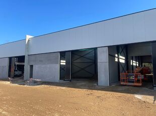 In de industriezone 'De Vloeiende' te Kapellen wordt een nieuw bedrijvenpark opgetrokken. Het betreft in totaal een verkoop van 20 nieuwbouw KMO-units, verdeeld over 2 gebouwen. Het project is zeer centraal gelegen in de regio Kapellen/Ekeren/Brasschaat e