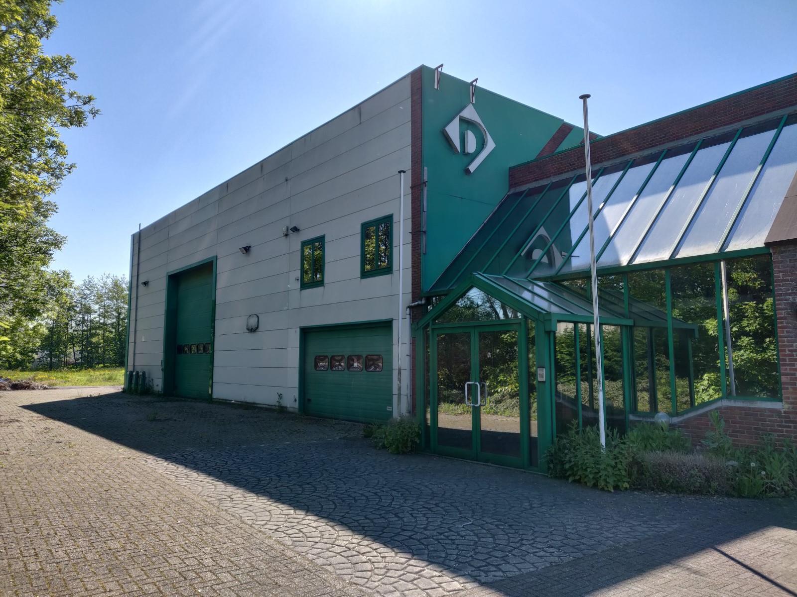 Gebouw voor gemengd gebruik te huur in Temse