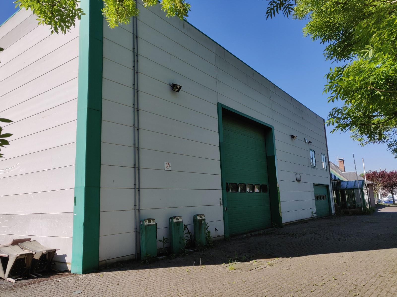 Gebouw voor gemengd gebruik te huur in Temse